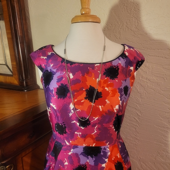 Kate Spade floral dress - Picture 2 of 12